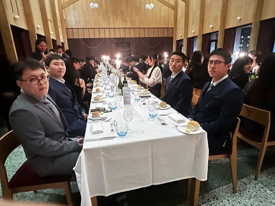 999.jpg