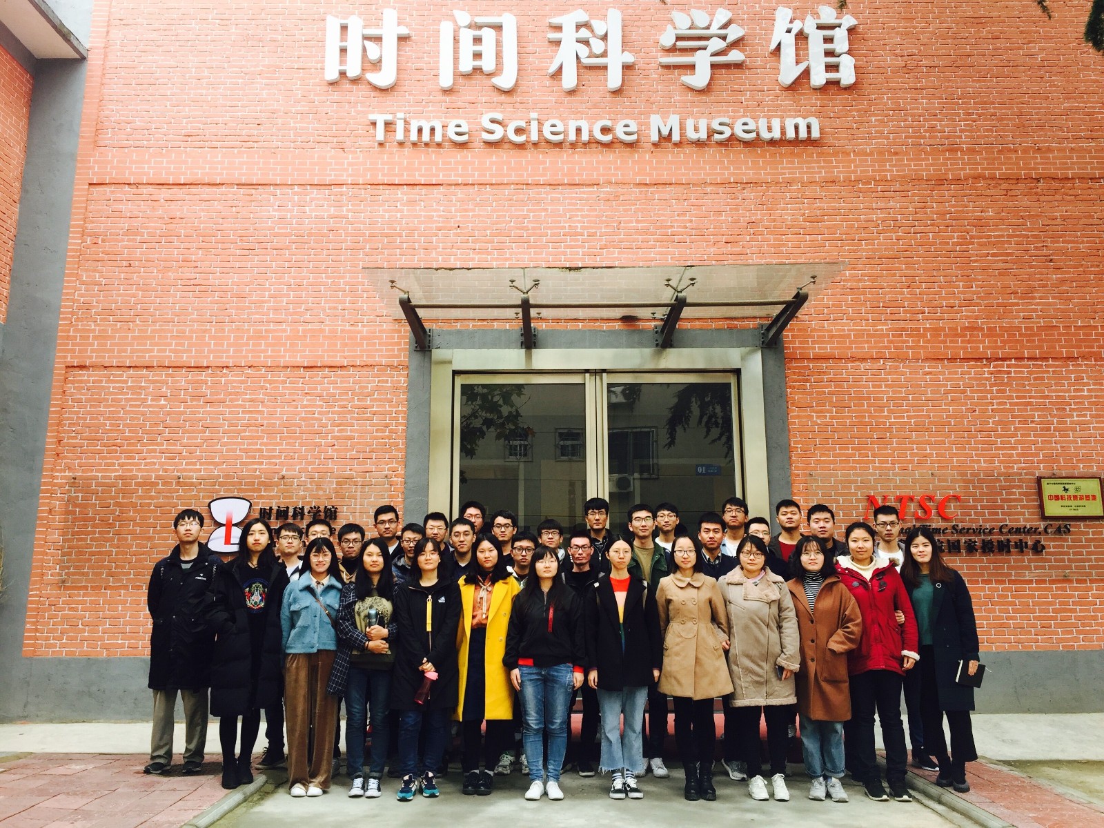 2d758e87afc84bfeb518589b199af622.jpg